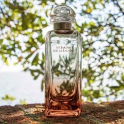 | Humid sur Jardin Chemist Air, Bottle the Lagune la Hermes in Un